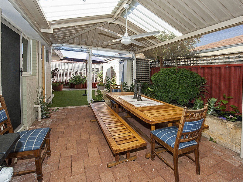 3 Hendon Place, Wilson WA 6107