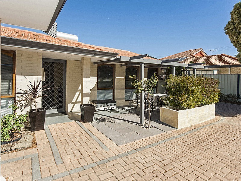 3 Hendon Place, Wilson WA 6107