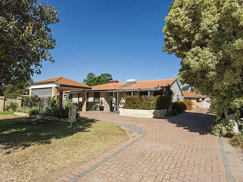 3 Hendon Place, Wilson WA 6107