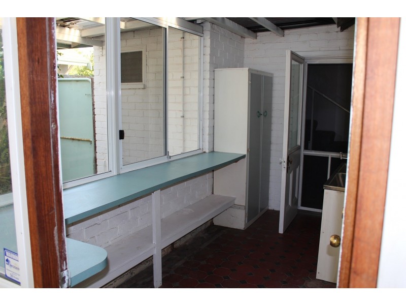 38 Palmerston Street, St James WA 6102