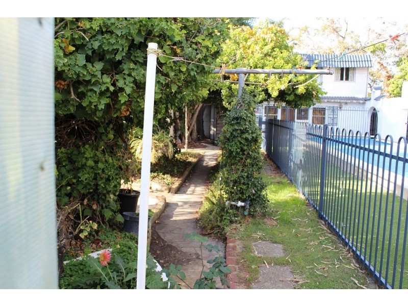 38 Palmerston Street, St James WA 6102