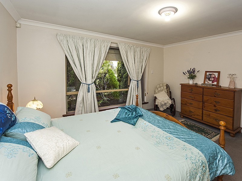 8 Gloucester Court, Willetton WA 6155