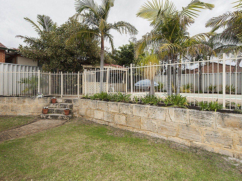 8 Gloucester Court, Willetton WA 6155