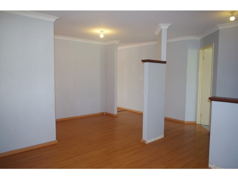 15 Winterbourne Glade, Maddington WA 6109