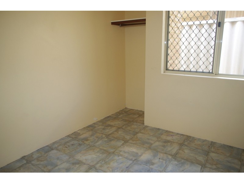 15 Winterbourne Glade, Maddington WA 6109