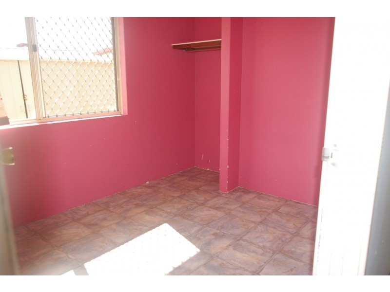 15 Winterbourne Glade, Maddington WA 6109