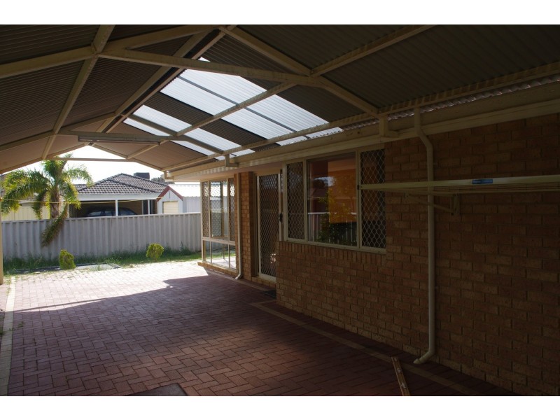 15 Winterbourne Glade, Maddington WA 6109