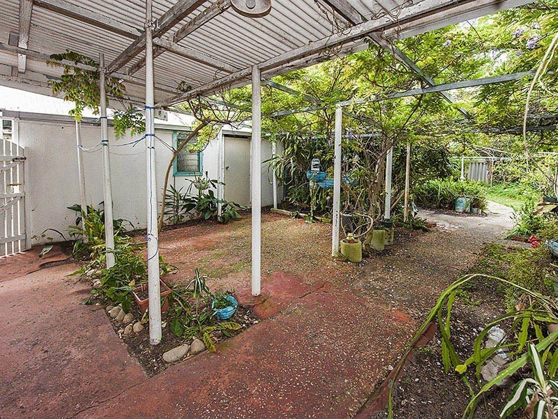 6 Camberwell Street, East Victoria Park WA 6101