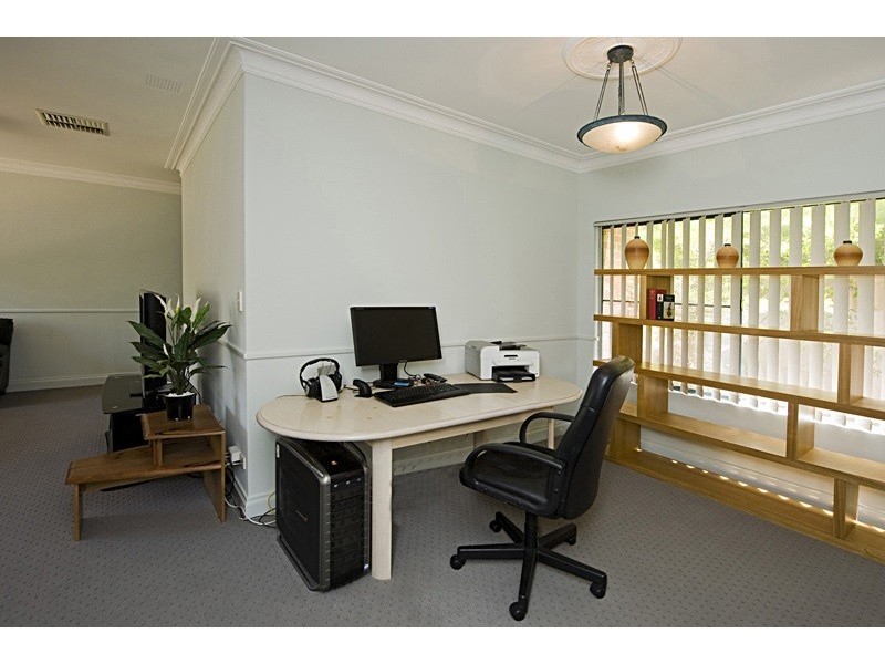 2/129 Hordern Street, Victoria Park WA 6100