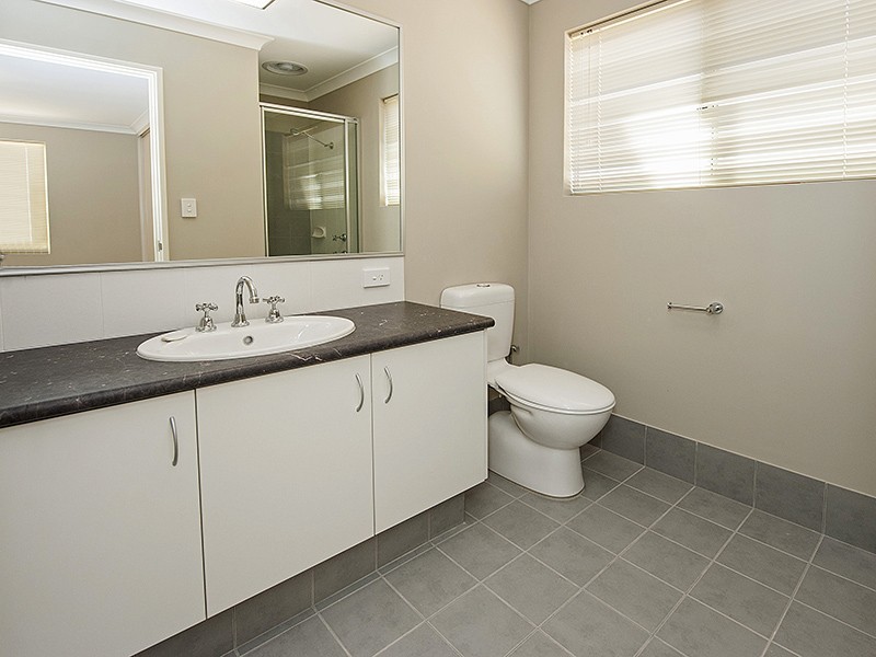 2A Davies Lane, Bentley WA 6102
