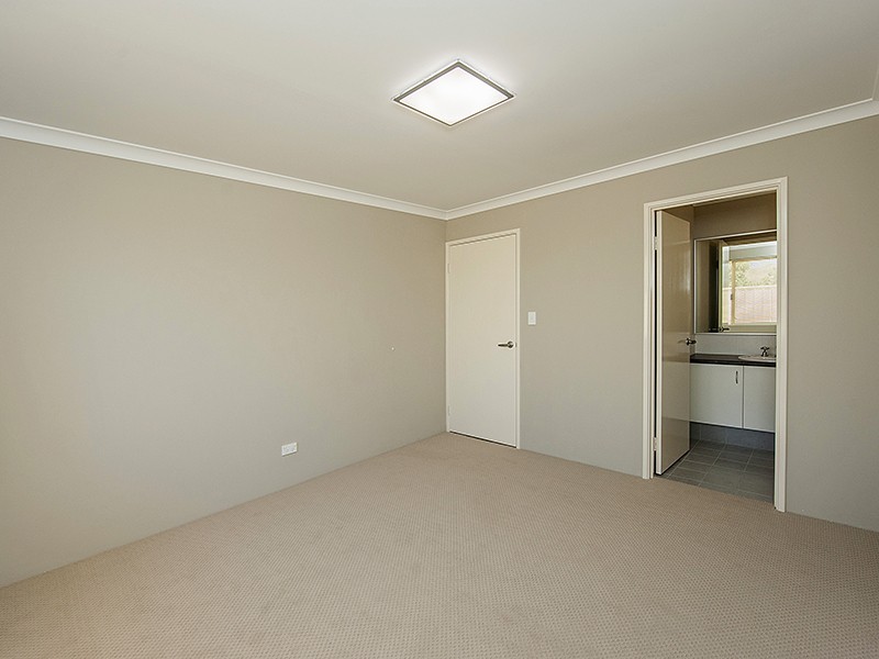 2A Davies Lane, Bentley WA 6102