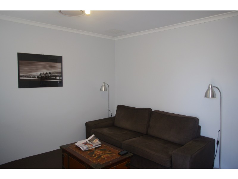 1/8 Acton Avenue, Bentley WA 6102