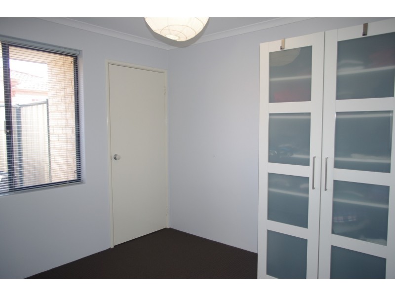 1/8 Acton Avenue, Bentley WA 6102