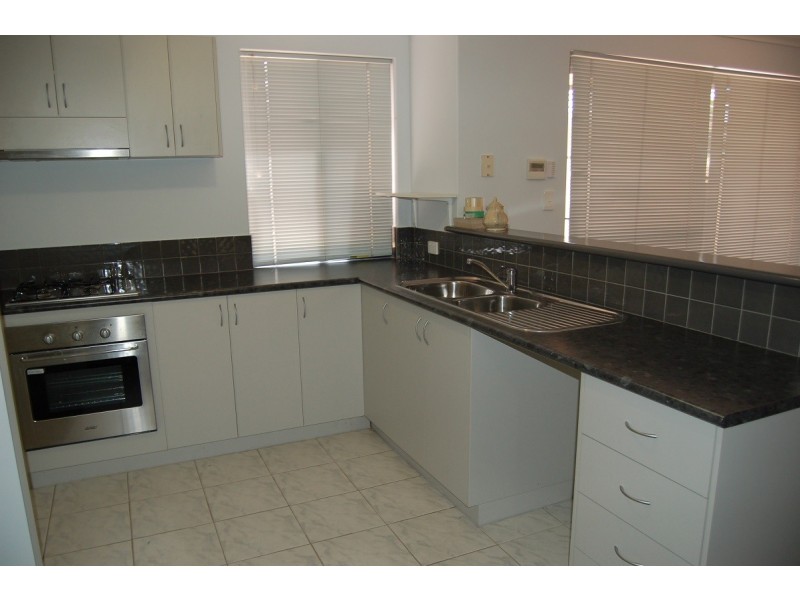 1/8 Acton Avenue, Bentley WA 6102