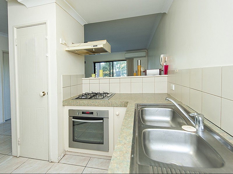 16/20 Gochean Avenue, Bentley WA 6102