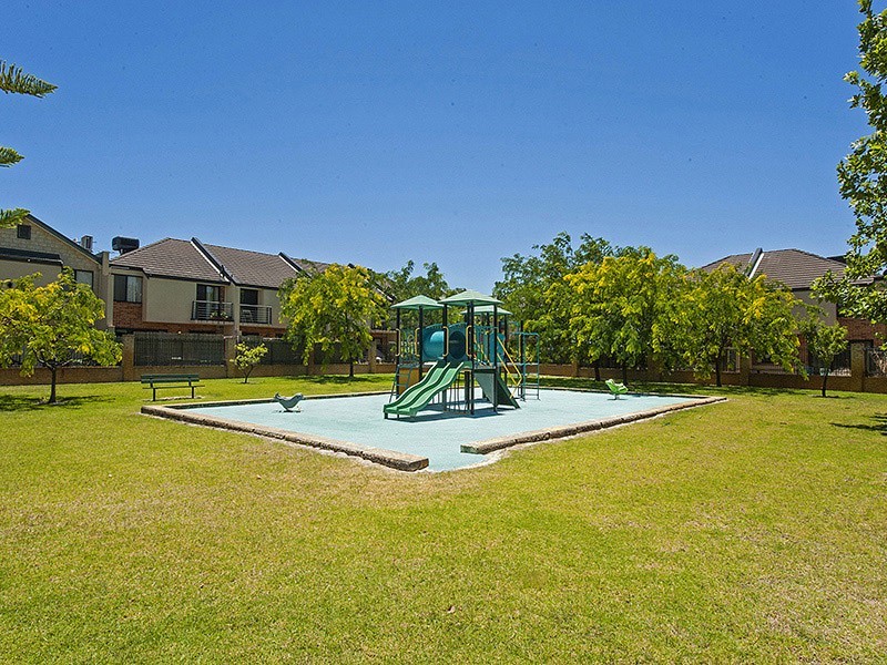 16/20 Gochean Avenue, Bentley WA 6102