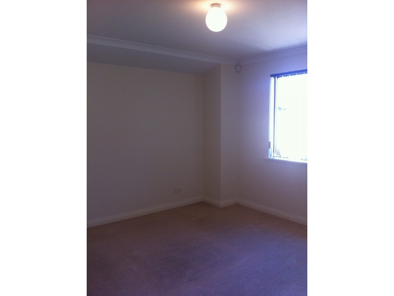 2/1 Boulder Street, Bentley WA 6102