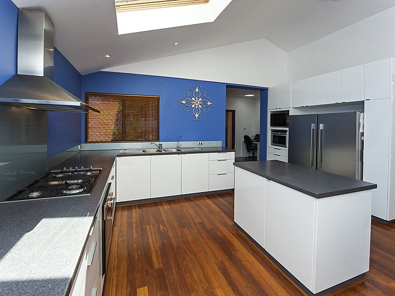 60 Alvah Street, St James WA 6102