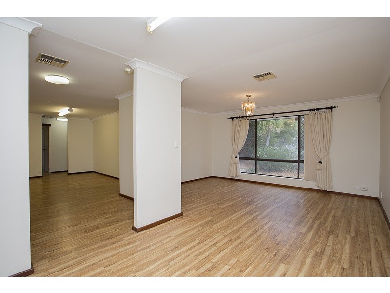 8 Boongala Close, Karawara WA 6152