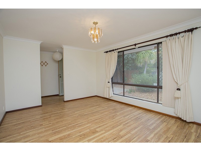 8 Boongala Close, Karawara WA 6152