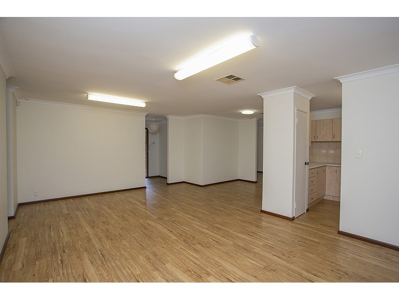 8 Boongala Close, Karawara WA 6152