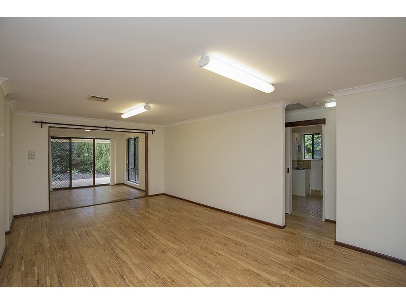 8 Boongala Close, Karawara WA 6152