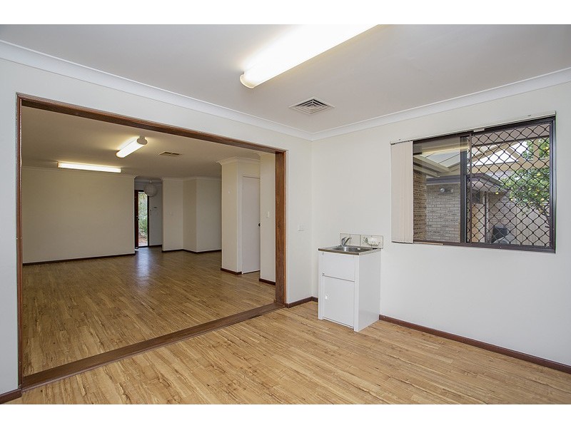 8 Boongala Close, Karawara WA 6152