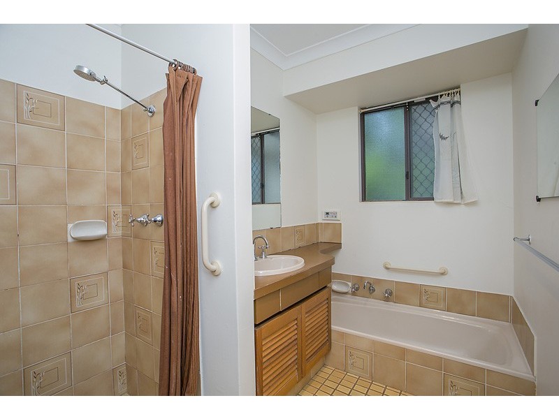 8 Boongala Close, Karawara WA 6152