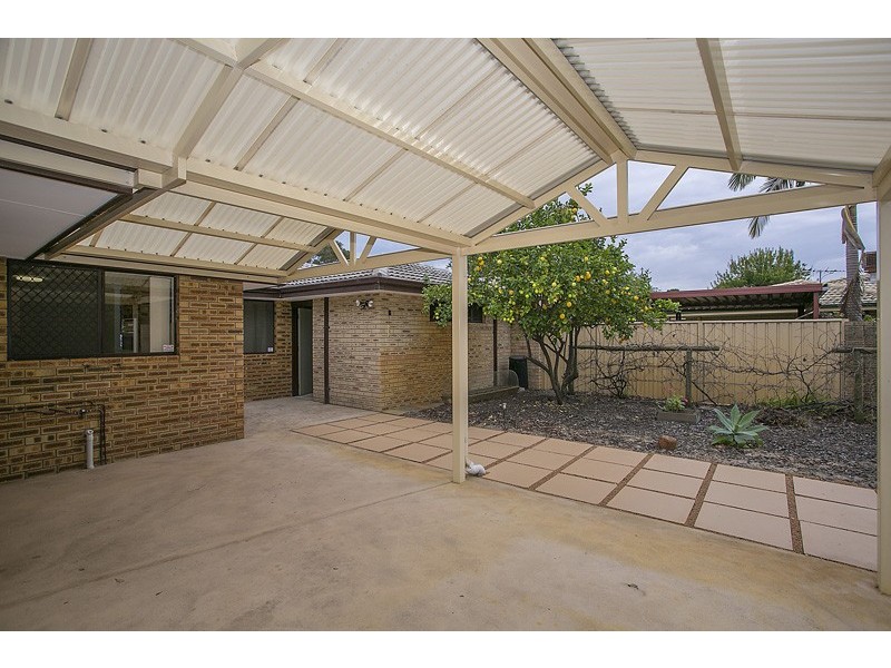 8 Boongala Close, Karawara WA 6152