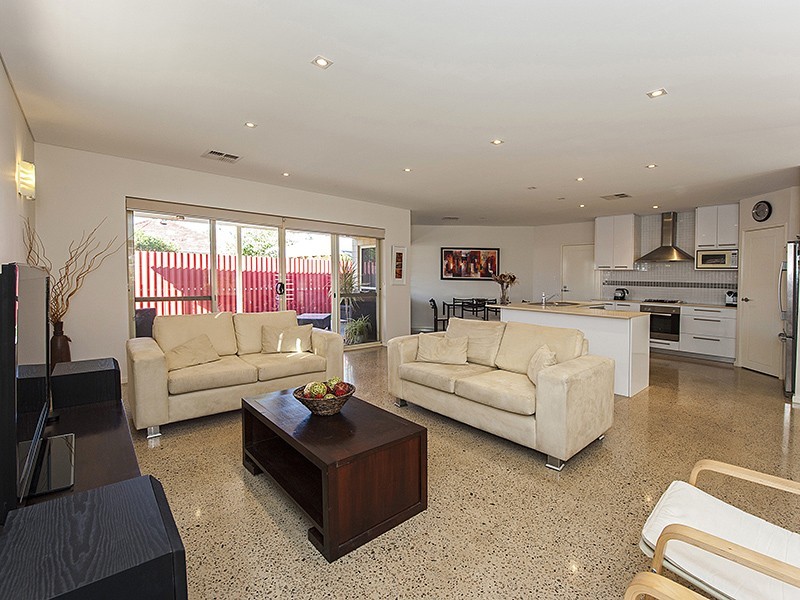 42A Grand Prom, Bayswater WA 6053