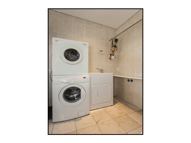 42A Grand Prom, Bayswater WA 6053