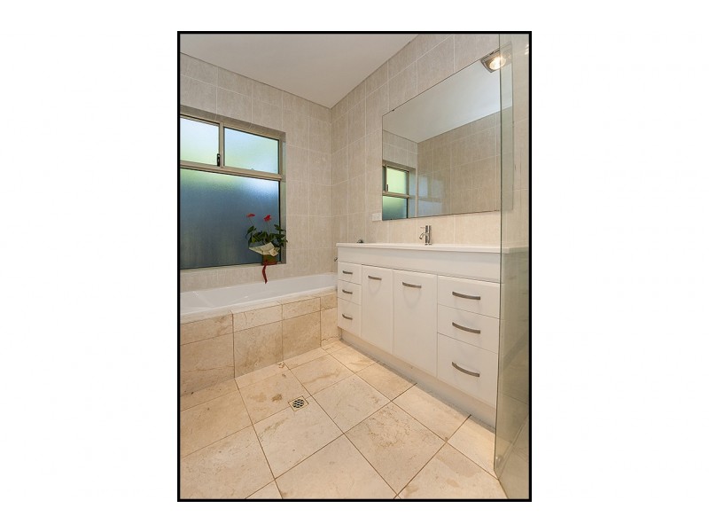 42A Grand Prom, Bayswater WA 6053