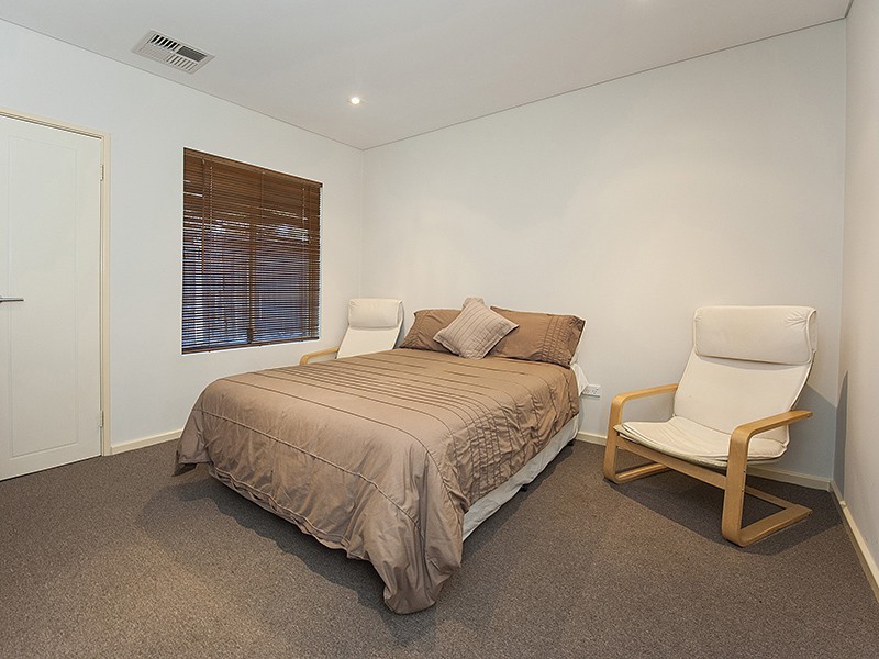 42A Grand Prom, Bayswater WA 6053