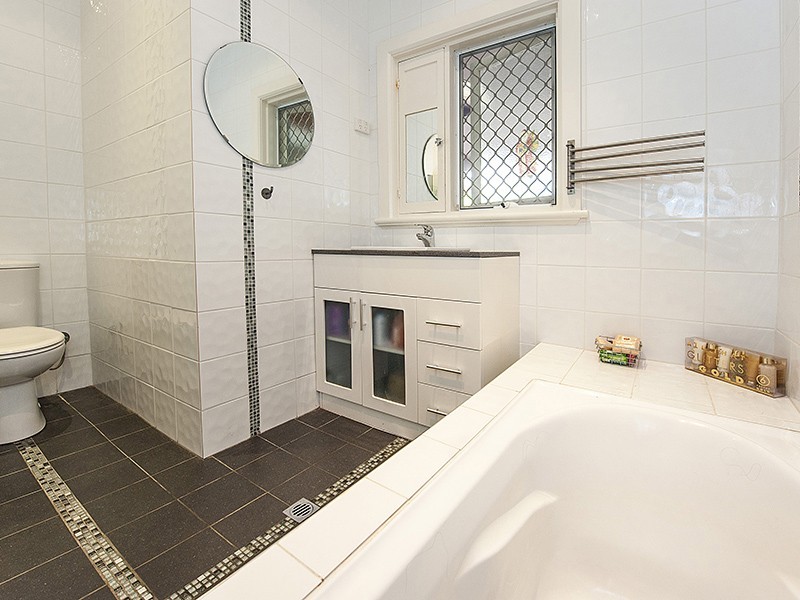 16 Whittlesford Street, East Victoria Park WA 6101