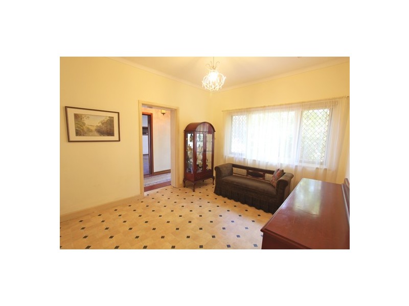 51 Walpole Street, St James WA 6102