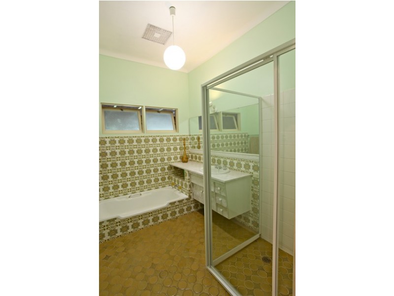 51 Walpole Street, St James WA 6102