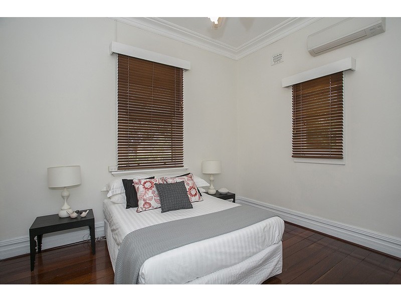 27 Gloucester Street, Victoria Park WA 6100