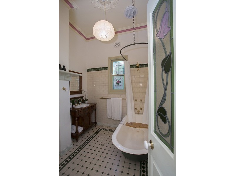 27 Gloucester Street, Victoria Park WA 6100