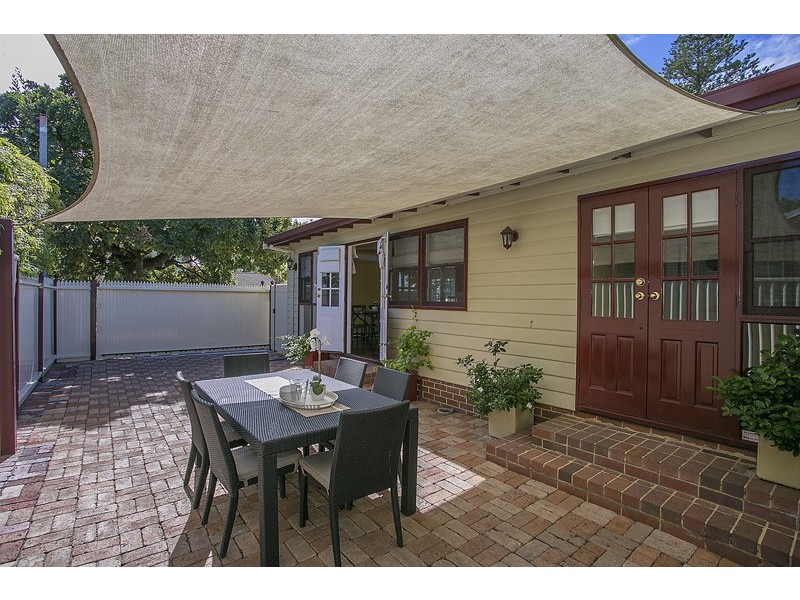 27 Gloucester Street, Victoria Park WA 6100