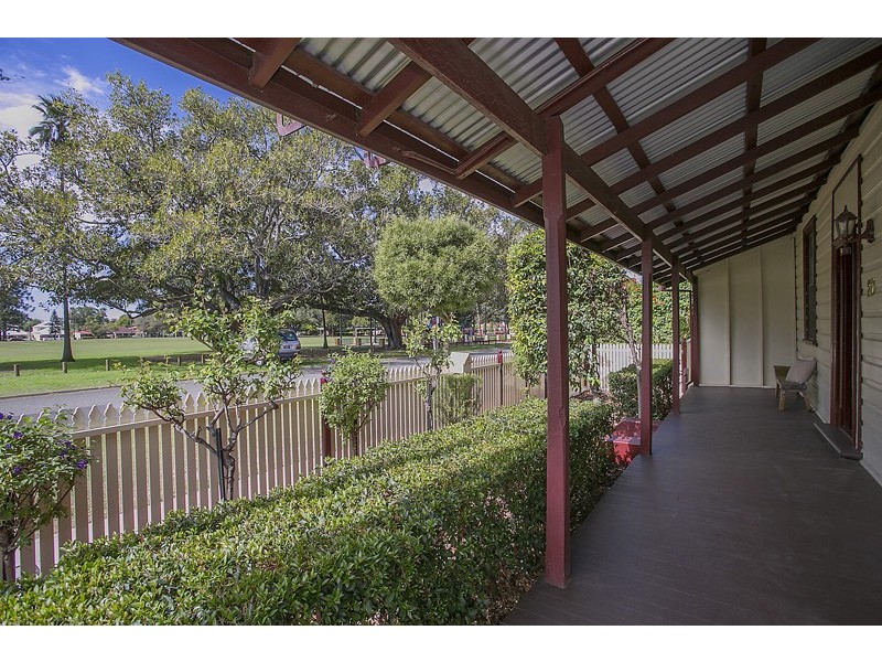 27 Gloucester Street, Victoria Park WA 6100