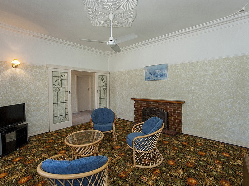 20 Palmerston Street, St James WA 6102