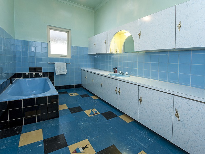 20 Palmerston Street, St James WA 6102