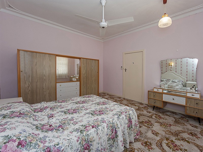 20 Palmerston Street, St James WA 6102