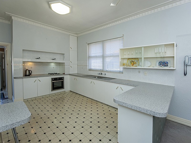 20 Palmerston Street, St James WA 6102