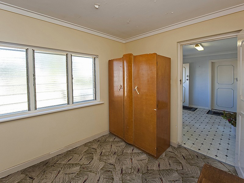 20 Palmerston Street, St James WA 6102