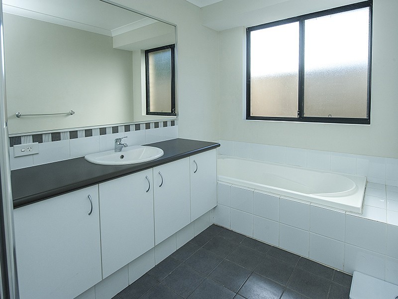 12C Arnott Court, Kelmscott WA 6111