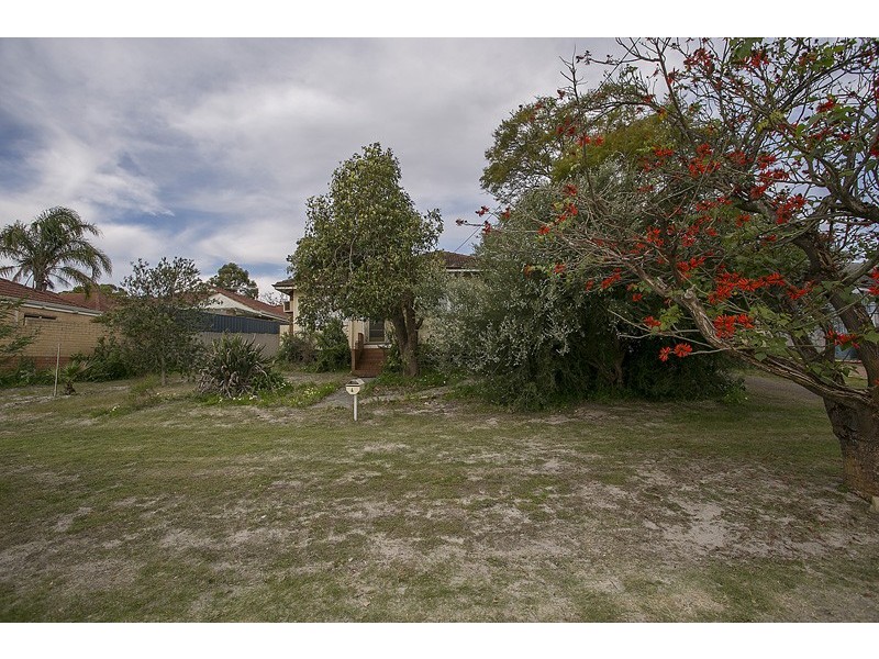 4 Stannard Street, St James WA 6102