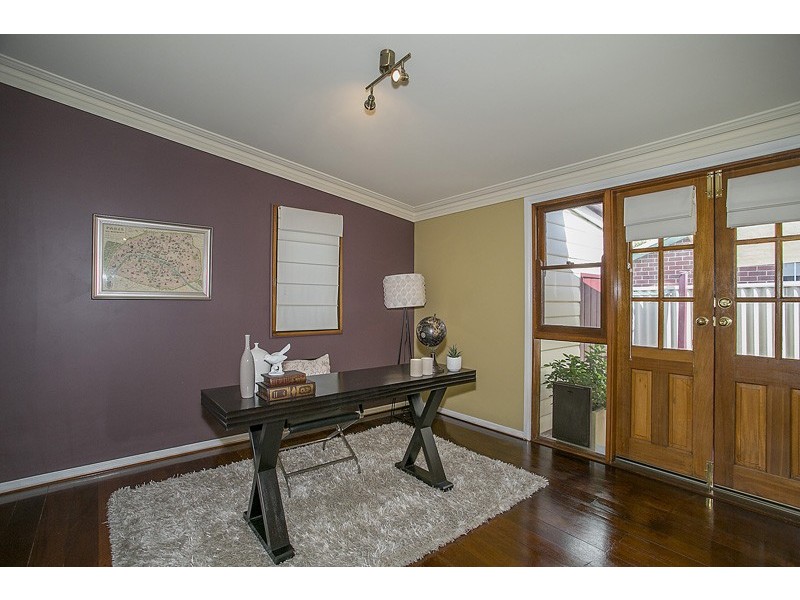 27 Gloucester Street, Victoria Park WA 6100