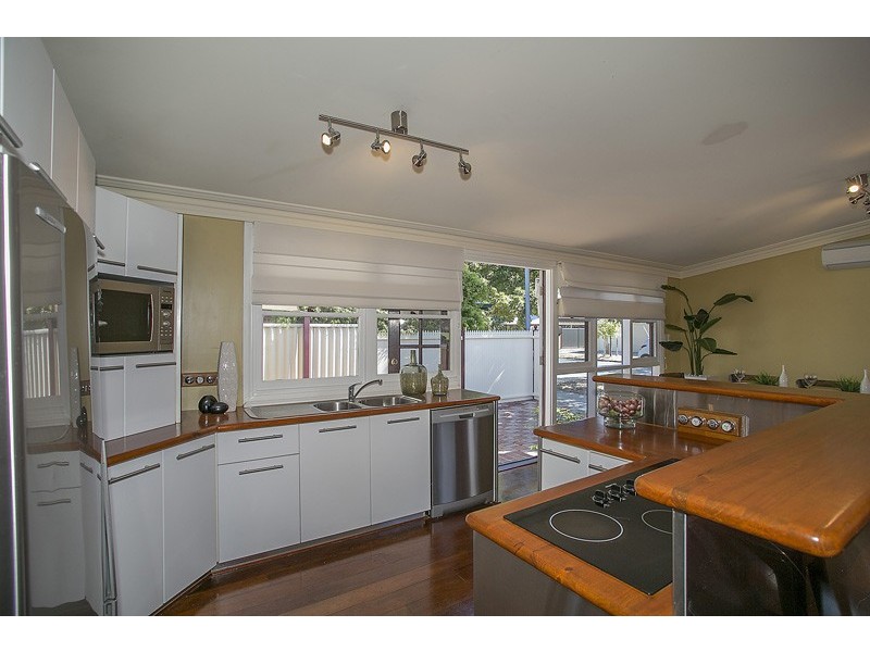 27 Gloucester Street, Victoria Park WA 6100