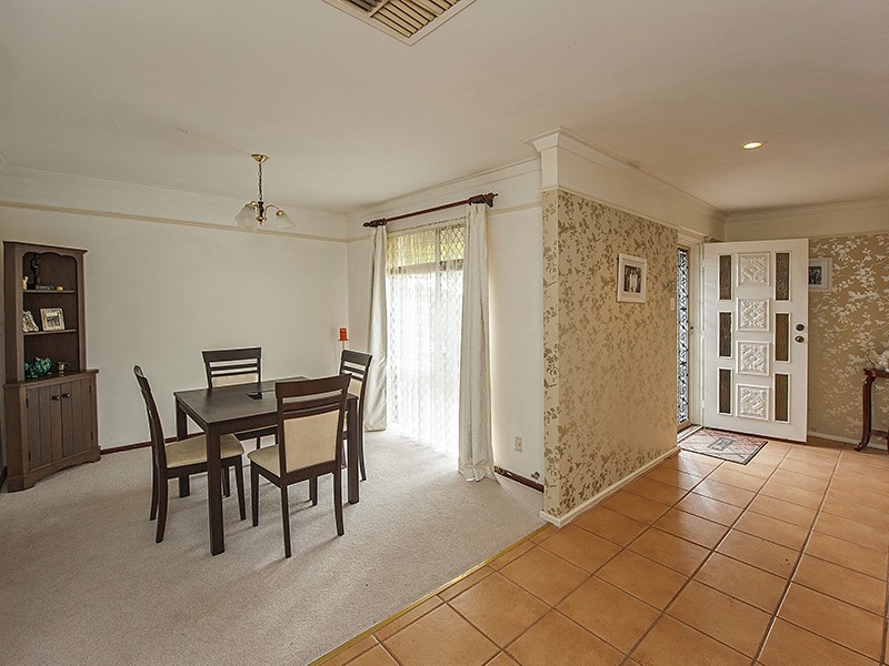 41 McNamara Dr, Thornlie WA 6108